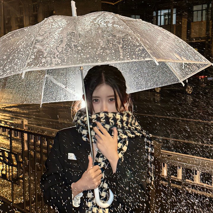 有色彩的女子